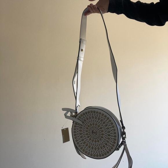 White michael kors circle studded purse nwt - Picture 2 of 8